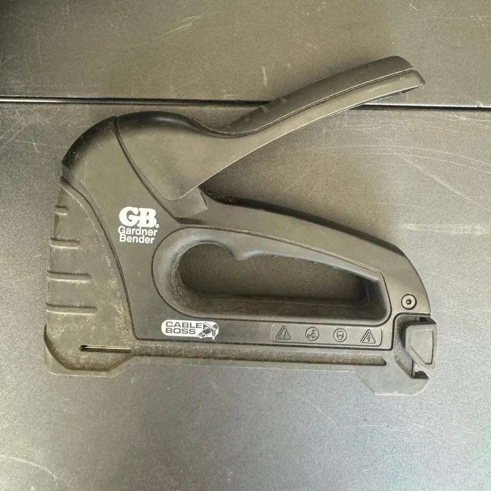 Stanley Sharpshooter Stapler + Gardner Bender Heavy Duty Staple - Picture 5 of 7